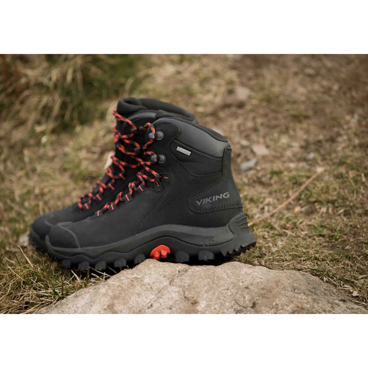 Viking - Villrein GTX - Mellemhøj Gore-Tex Dame Støvle - Sort/Rød